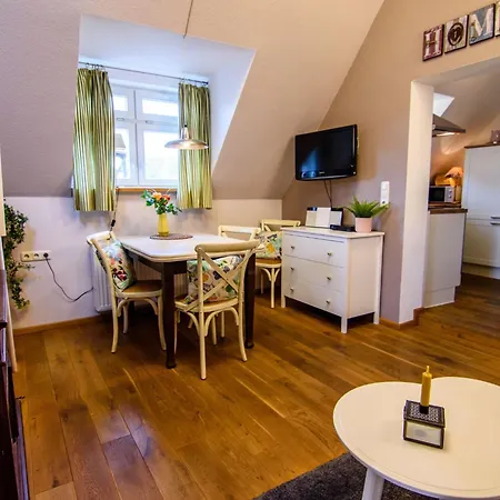 Gemuetliche In Mit Garten By Interhome Apartament