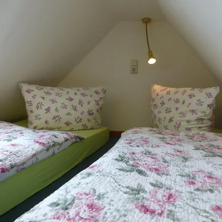 Gemuetliche In Mit Garten By Interhome Apartament