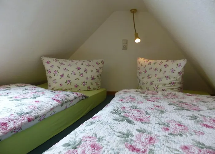 Gemuetliche In Mit Garten By Interhome Lägenhet